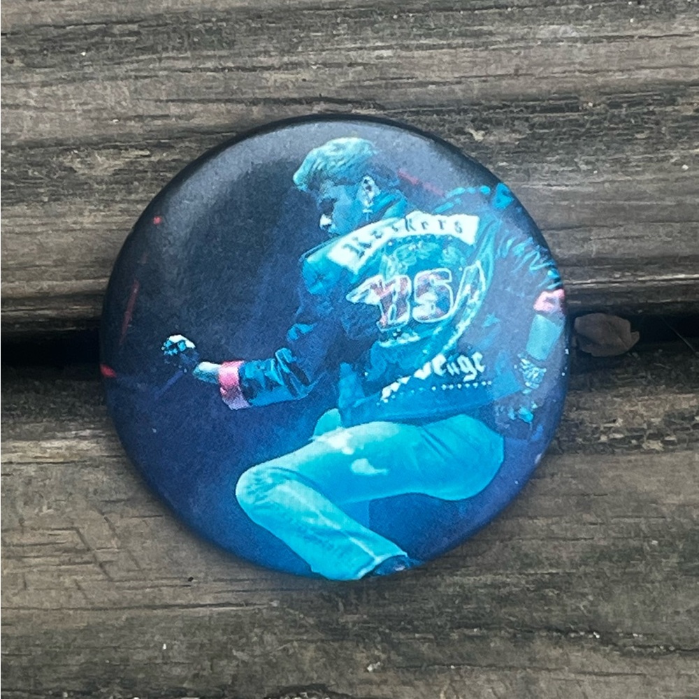 GEORGE MICHAEL VINTAGE BUTTON PIN FAITH TOUR DANCING